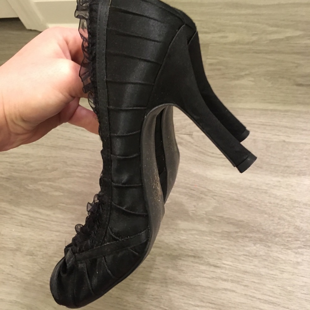Black Shoes